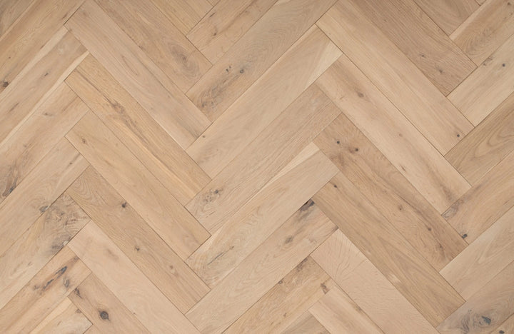Thistledown Solid Oak Herringbone 18x90x400mm